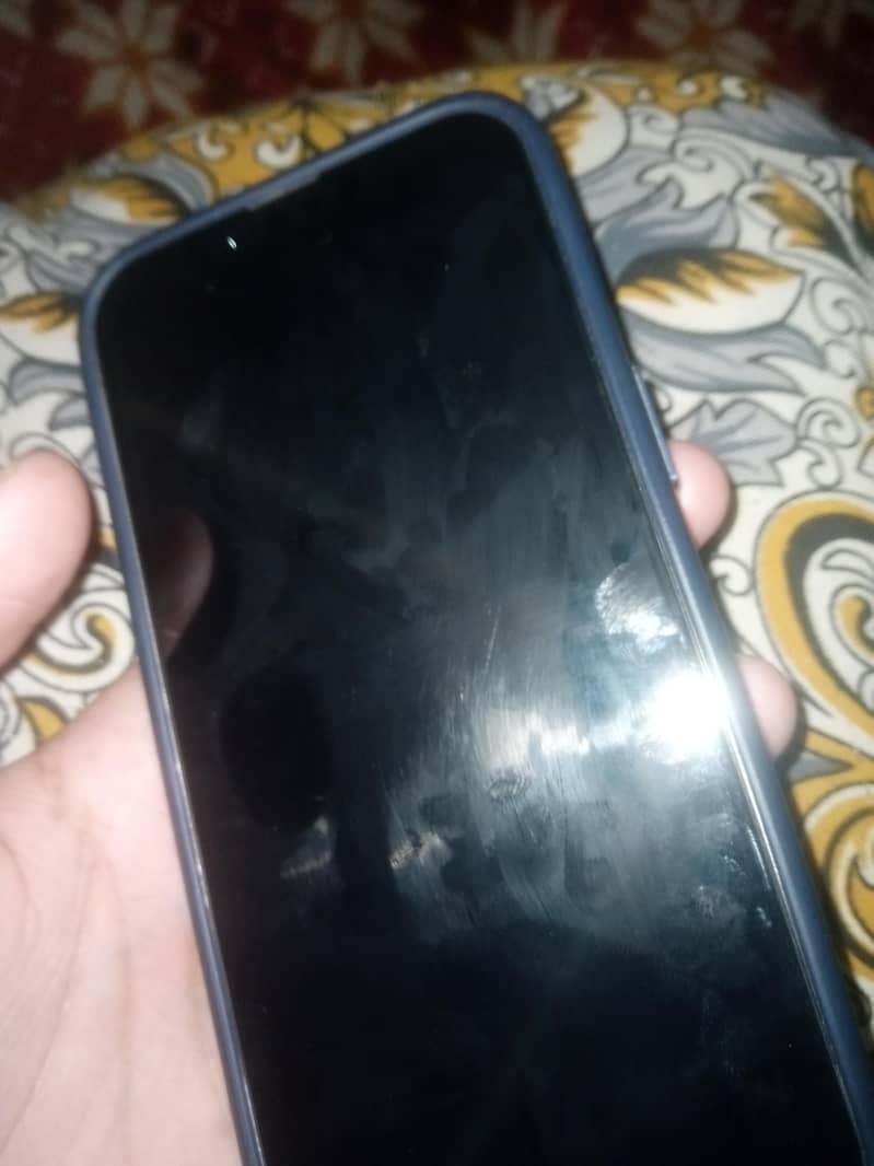 Apple iPhone 13 1
