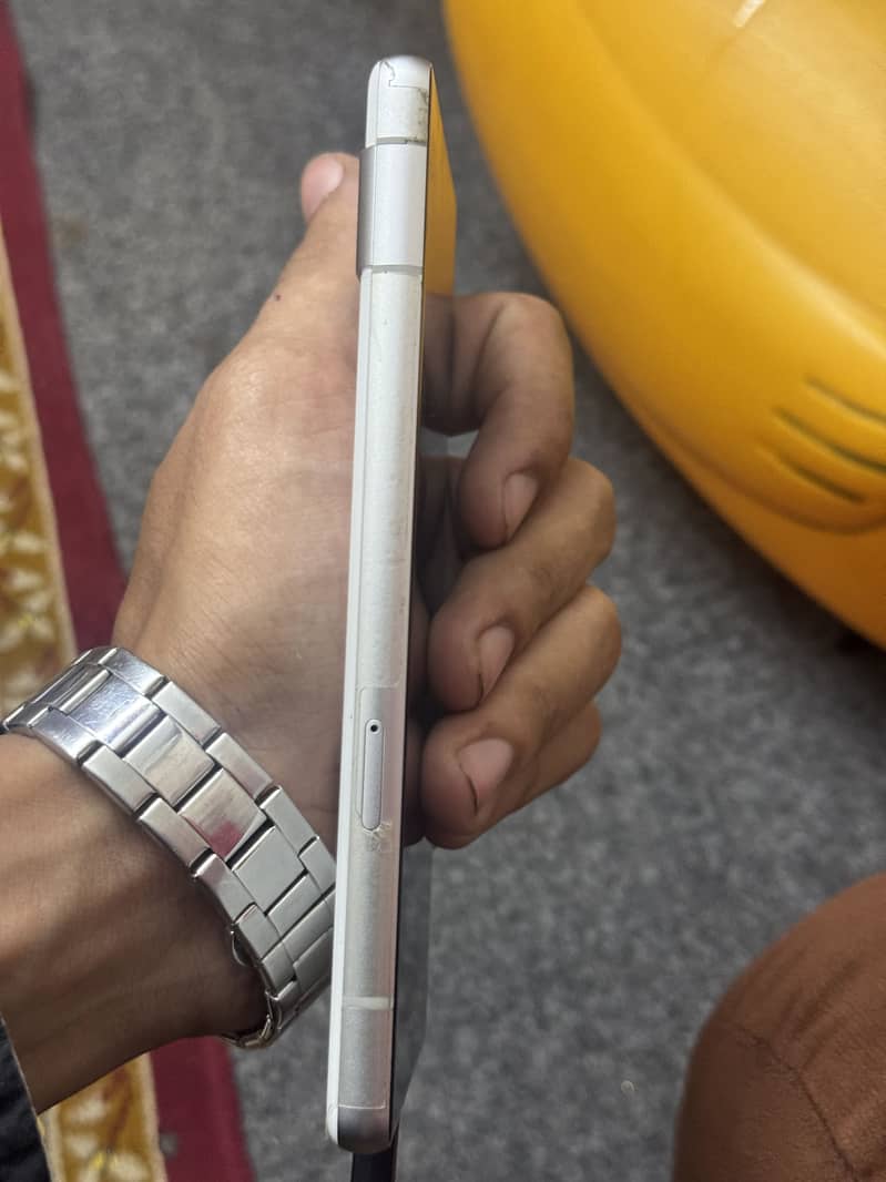 Google Pixel 7a 3