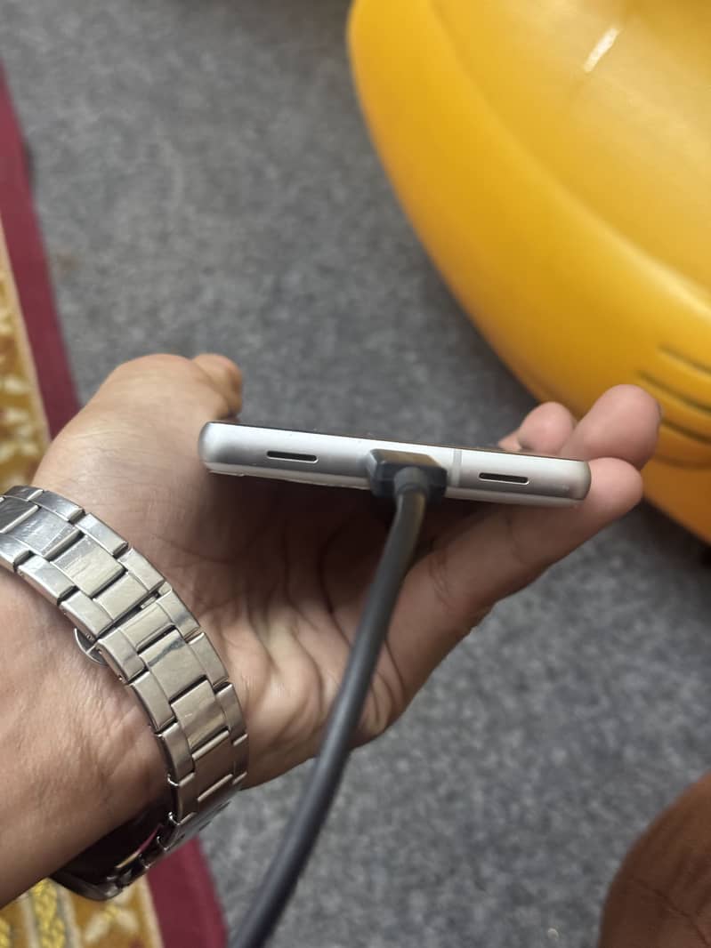 Google Pixel 7a 3