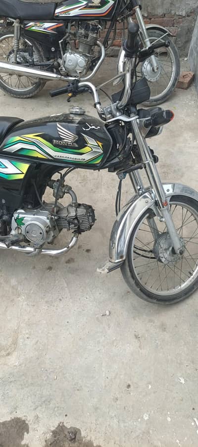 Honda 70 2023 model 1st owner engine pack garantee
