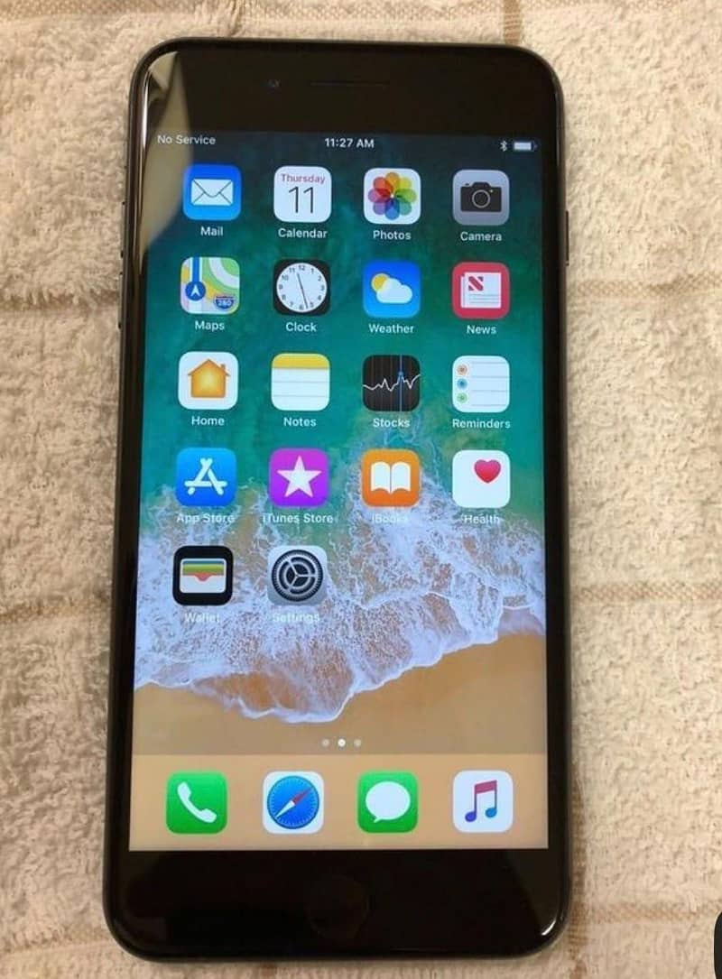 Apple iPhone 8 Plus 1