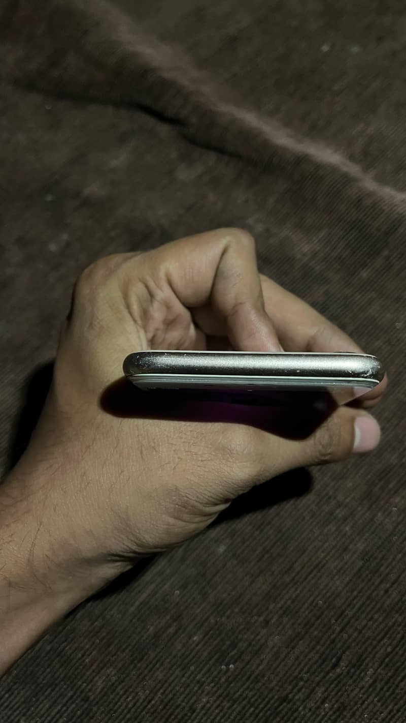 Apple iPhone 8 1
