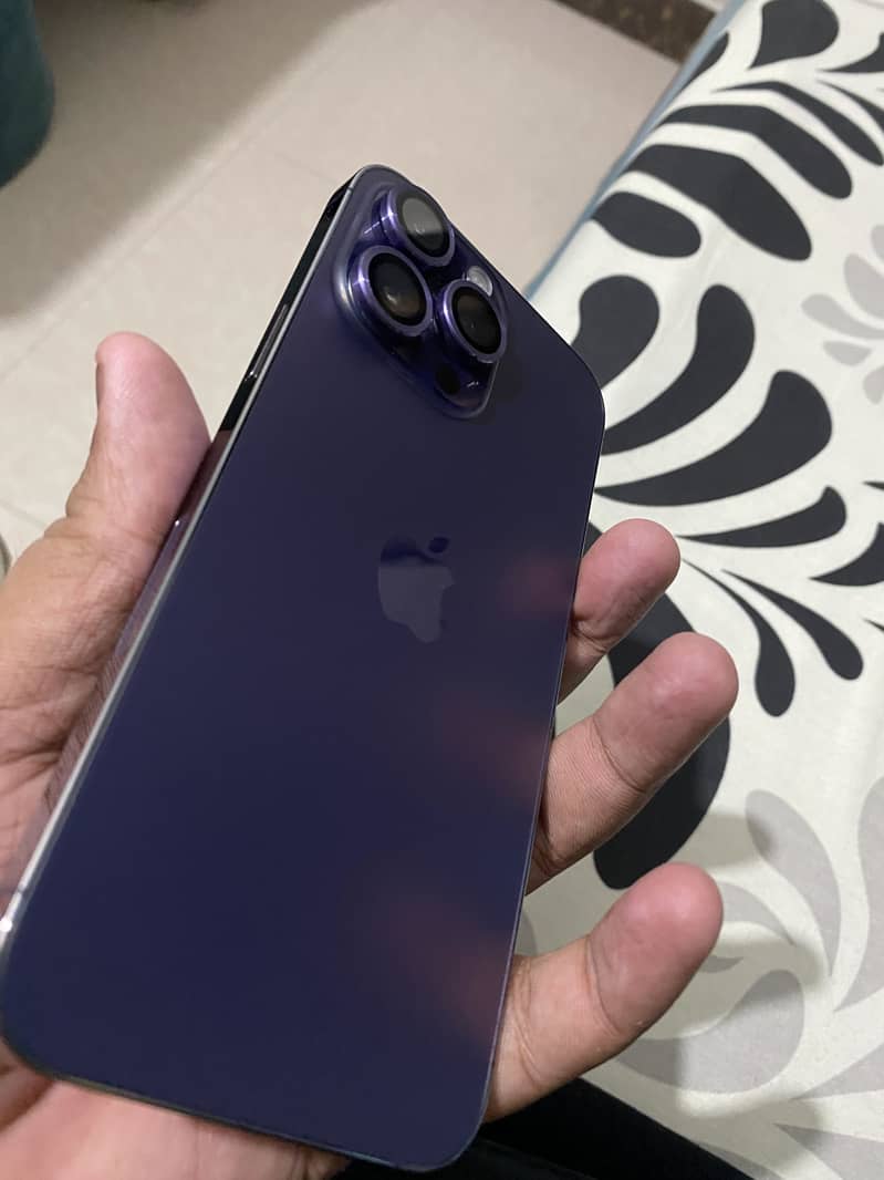 Apple iPhone 14 Pro Max 0