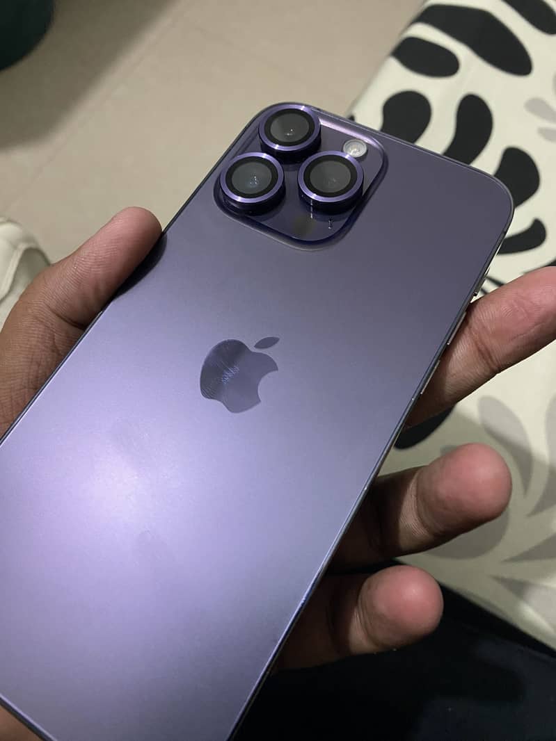 Apple iPhone 14 Pro Max 4