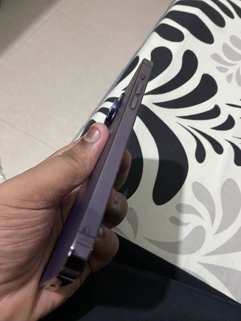 Apple iPhone 14 Pro Max 8