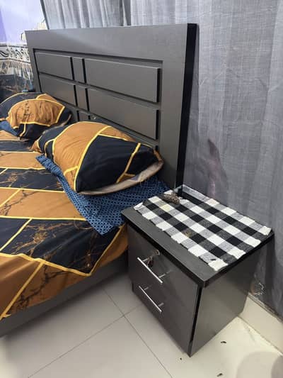 Matt polished bedset