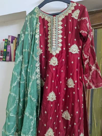 Maroon Embroidered Silk Shirt Trouser with Sea Green Dupatta – 3 Piece