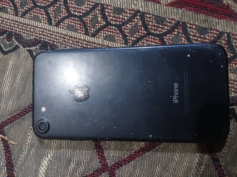 Apple iPhone 7 2