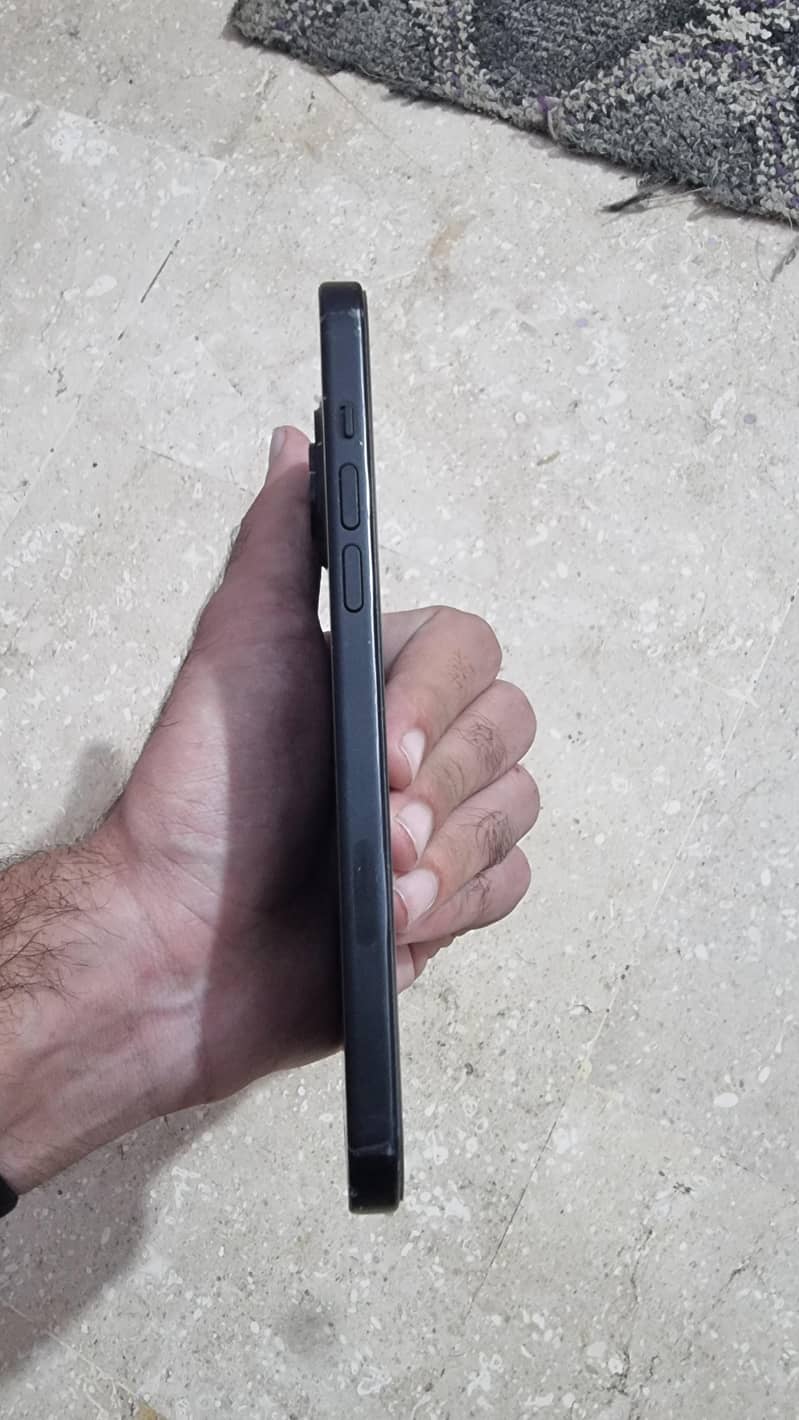 Apple iPhone 15 plus 6