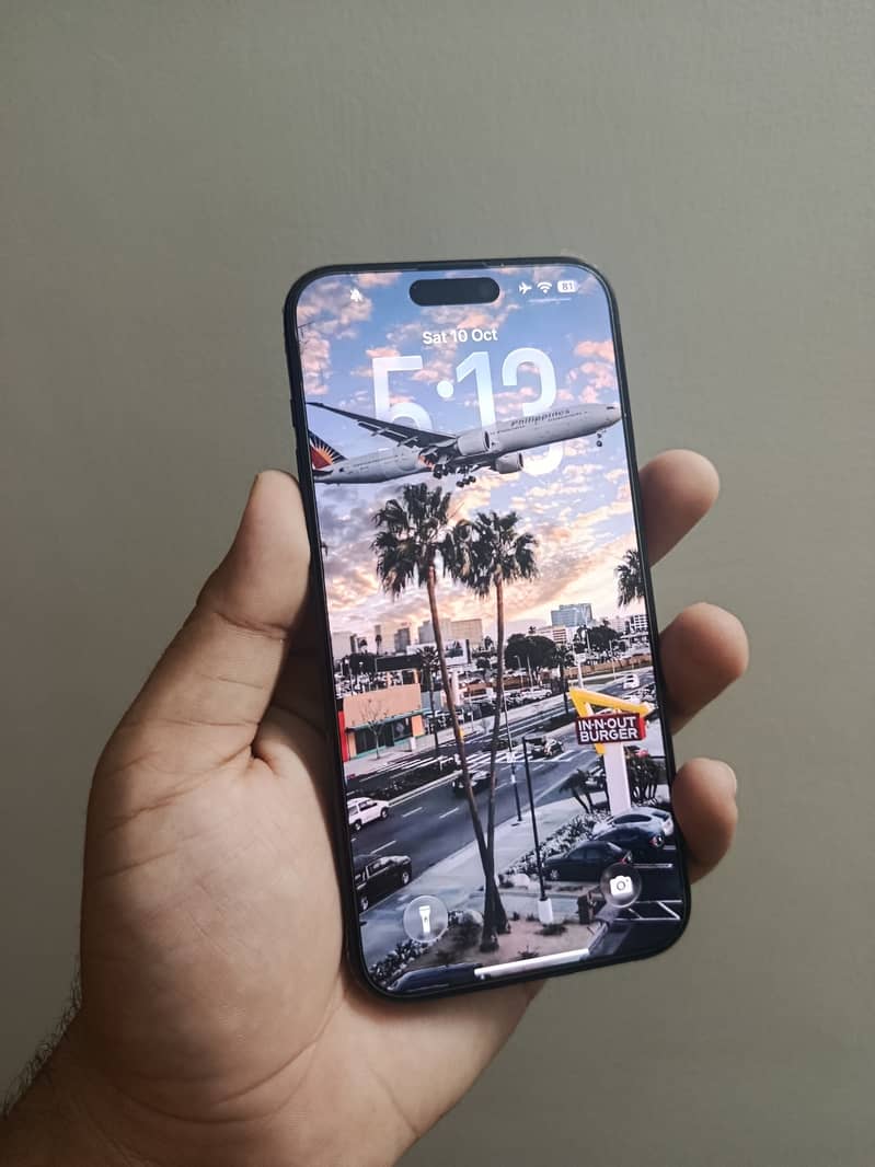 Apple iPhone 15 Pro Max 2