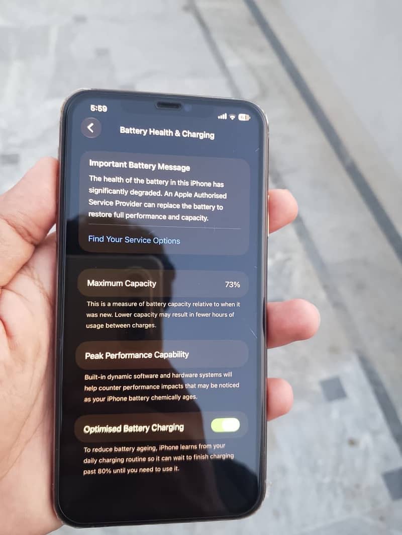 Apple iPhone 11 Pro Max 1