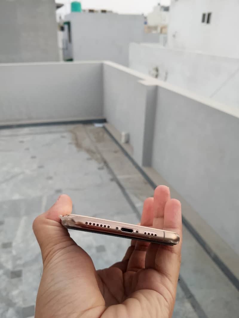 Apple iPhone 11 Pro Max 5