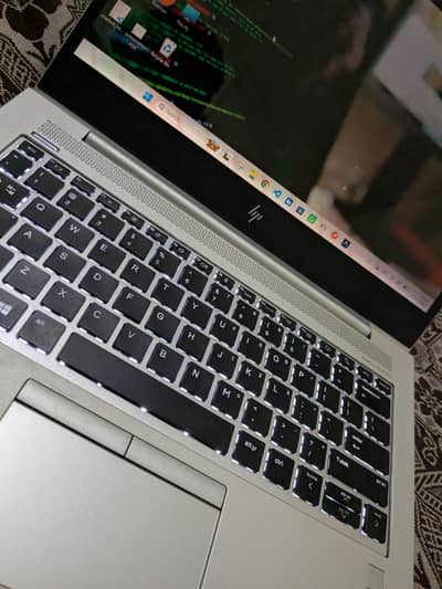 HP elitebook 735 G6