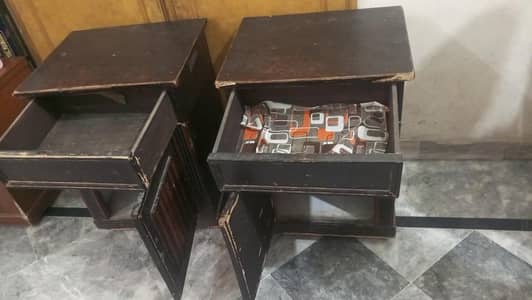 dresser and 2 side table . . .
