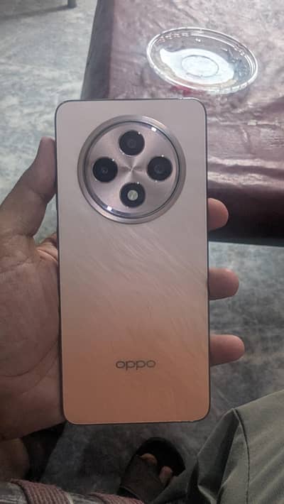 OPPO Reno12 F