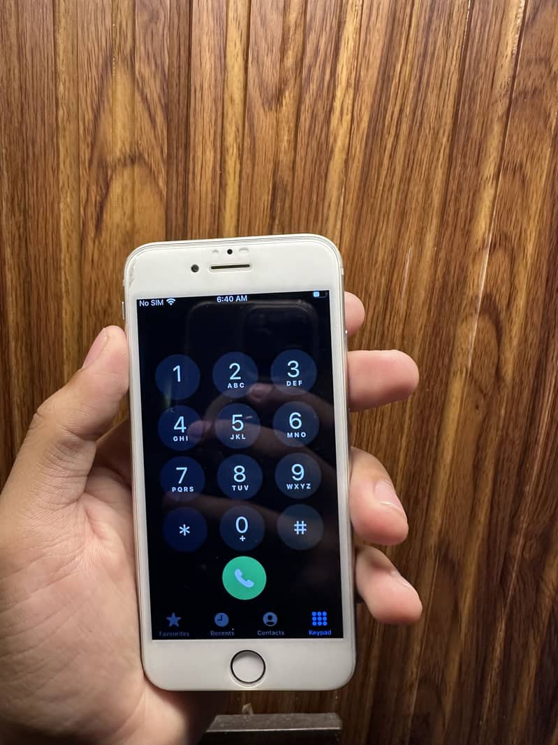Apple iPhone 8 1