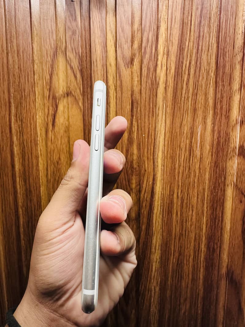 Apple iPhone 8 9