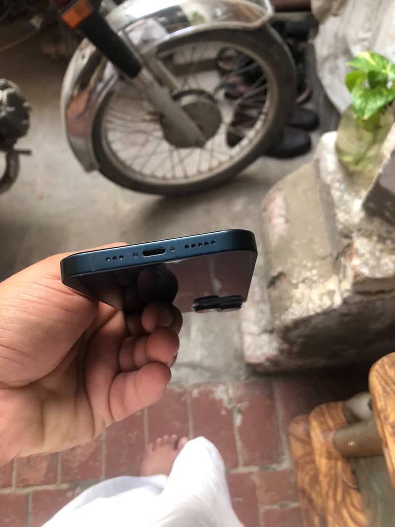 Apple iPhone 14 1