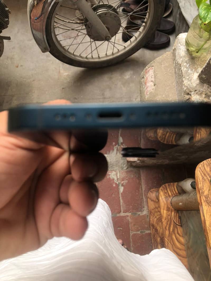 Apple iPhone 14 6
