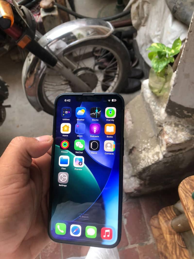 Apple iPhone 14 8