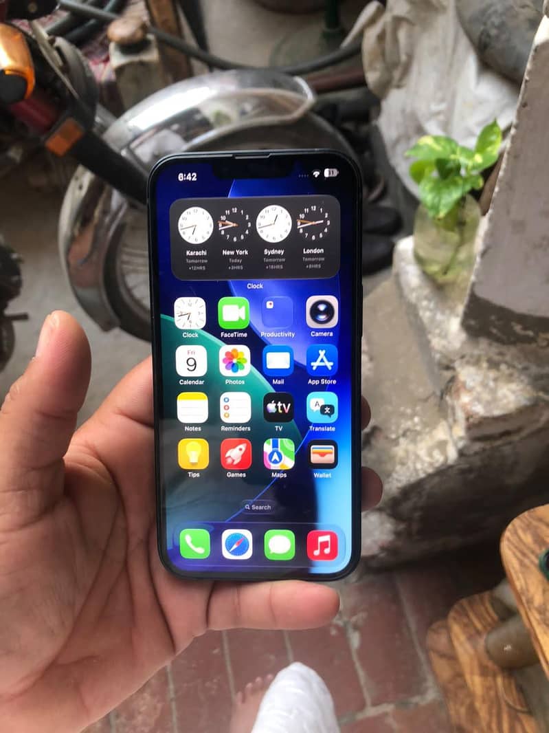 Apple iPhone 14 9