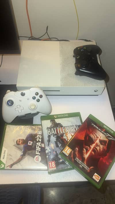 X BOX ONE S
