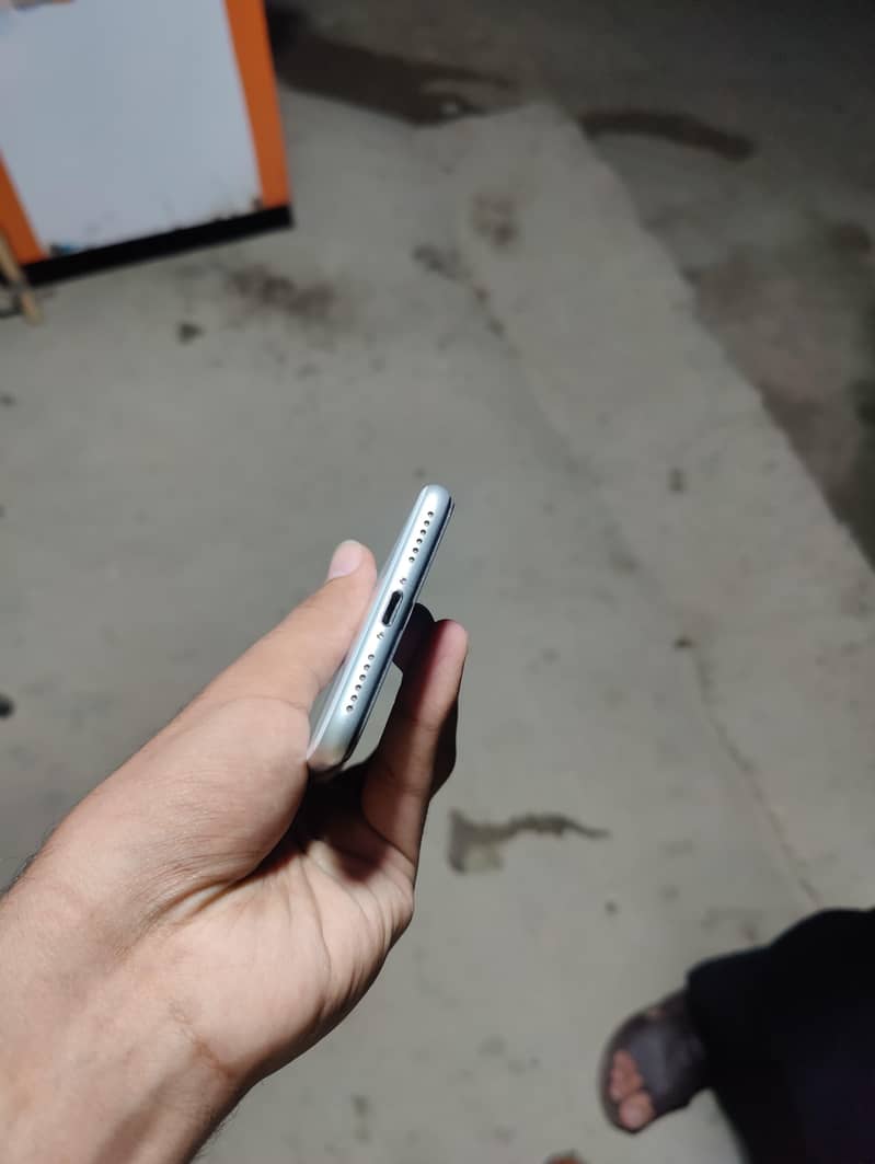 Apple iPhone SE 4