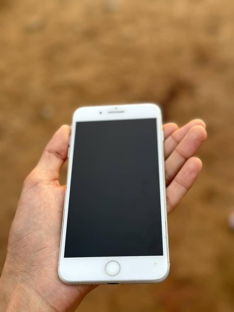 Apple iPhone 7 Plus 4