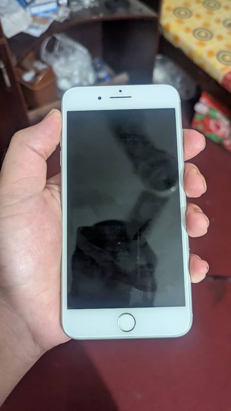 Apple iPhone 8 Plus 5