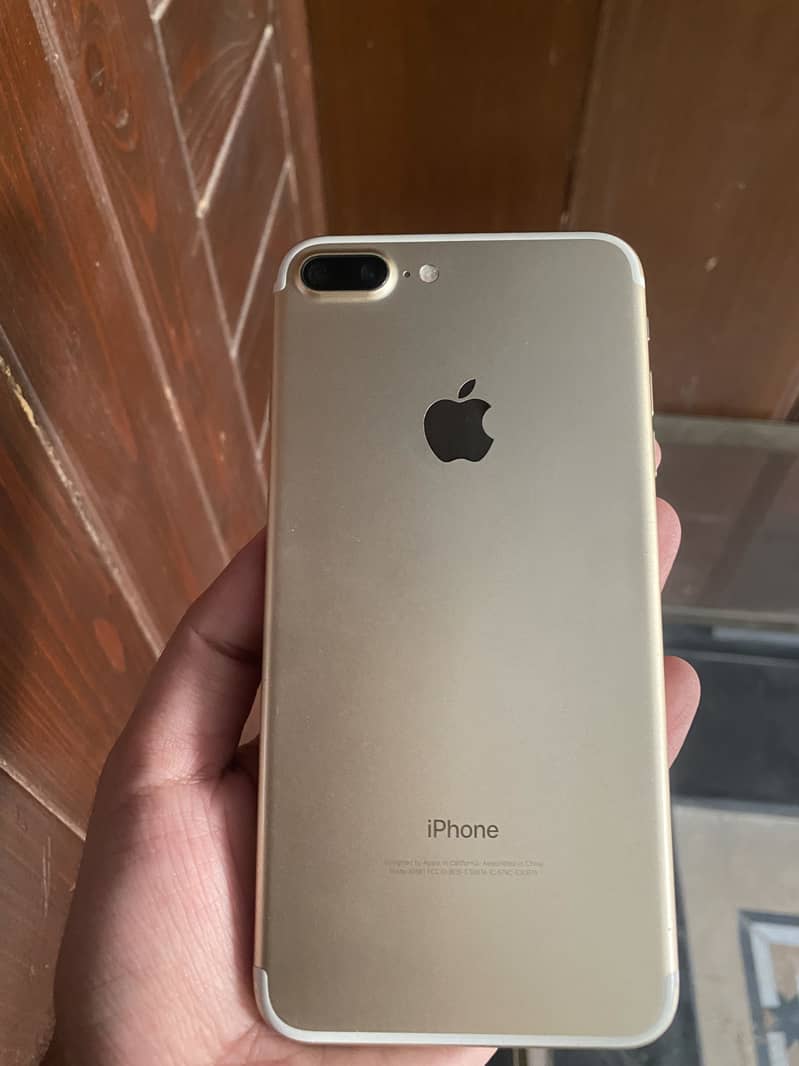Apple iPhone 7 Plus 0