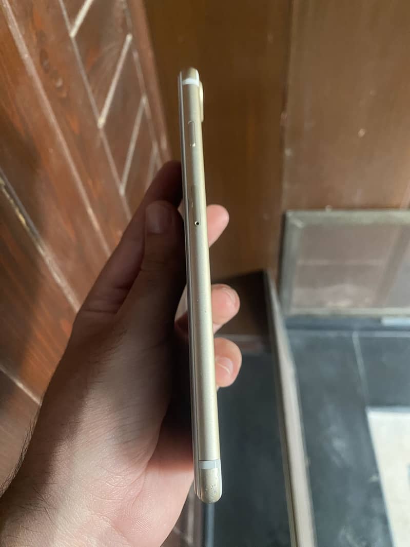 Apple iPhone 7 Plus 4