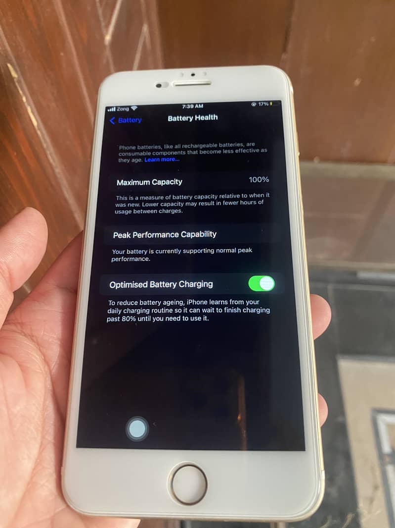 Apple iPhone 7 Plus 6