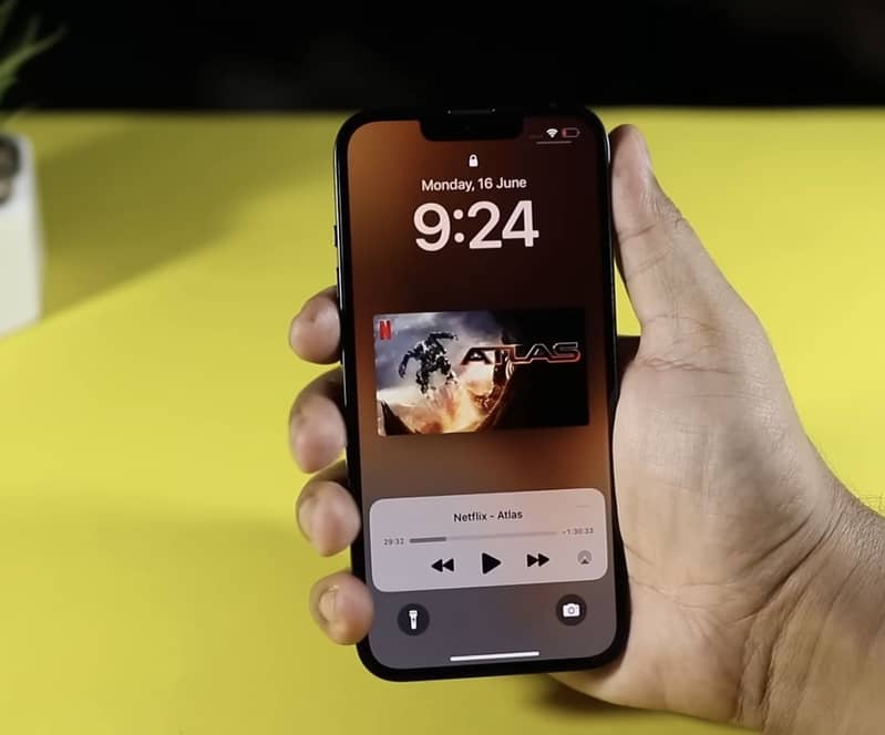 Apple iPhone 13 1