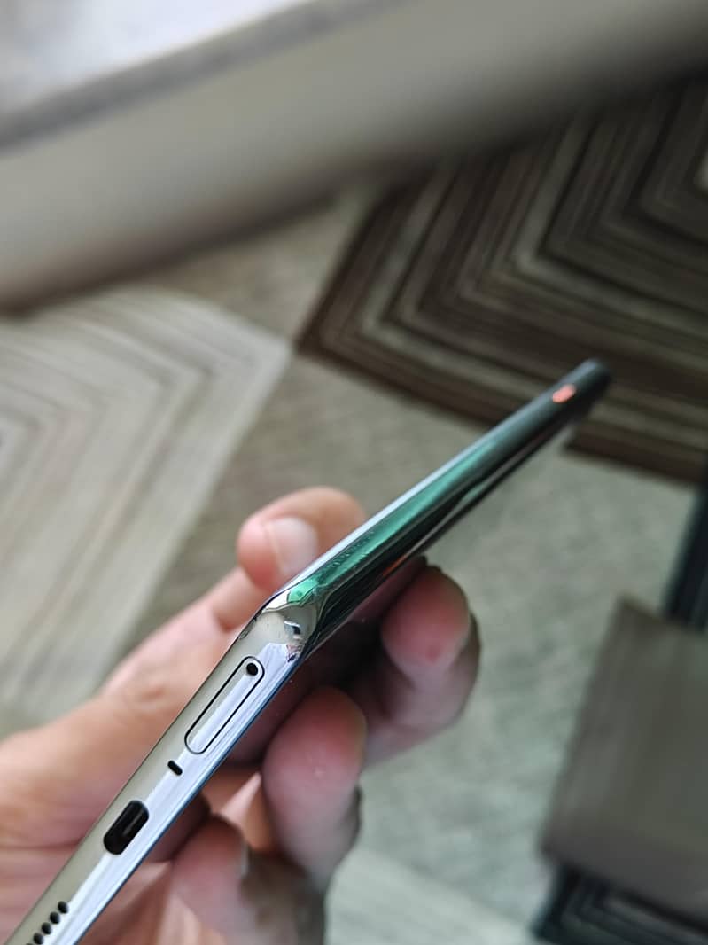 Tecno CAMON 40 Pro 14