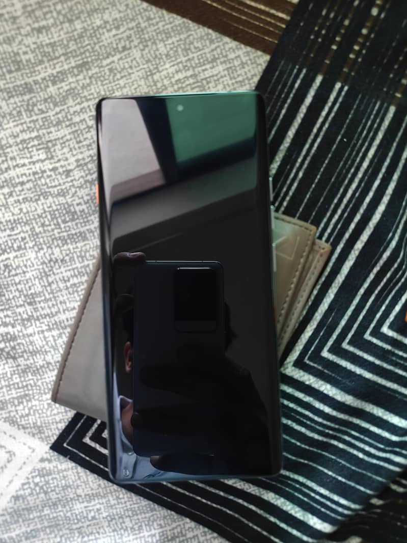 Tecno CAMON 40 Pro 17