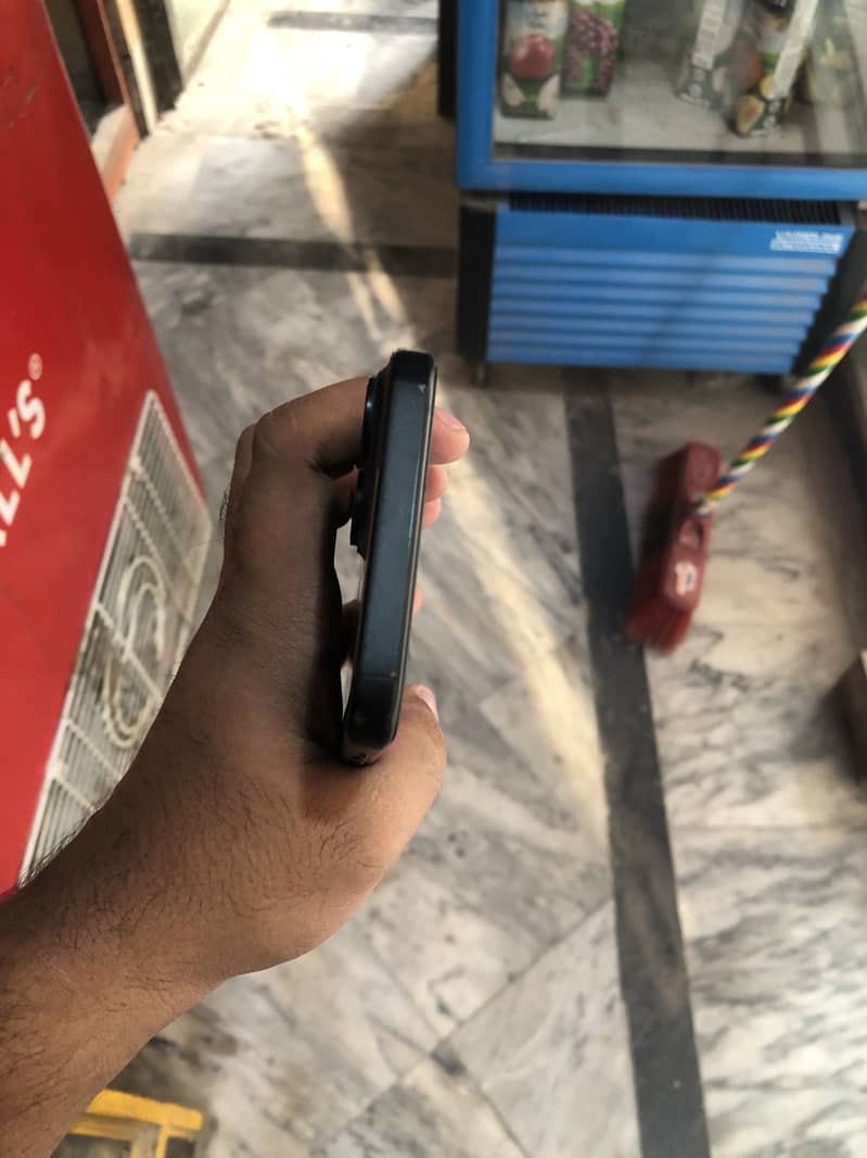 Apple iPhone 15 2