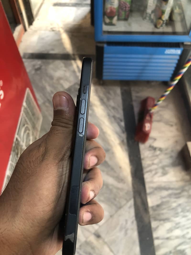 Apple iPhone 15 3