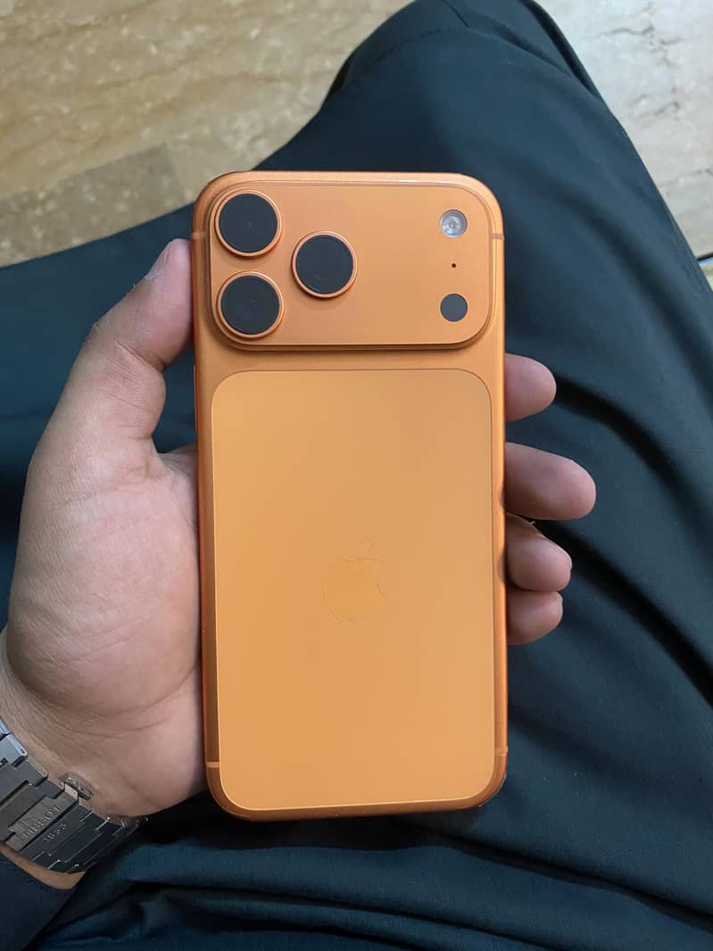 Apple iPhone 17 Pro Max 0