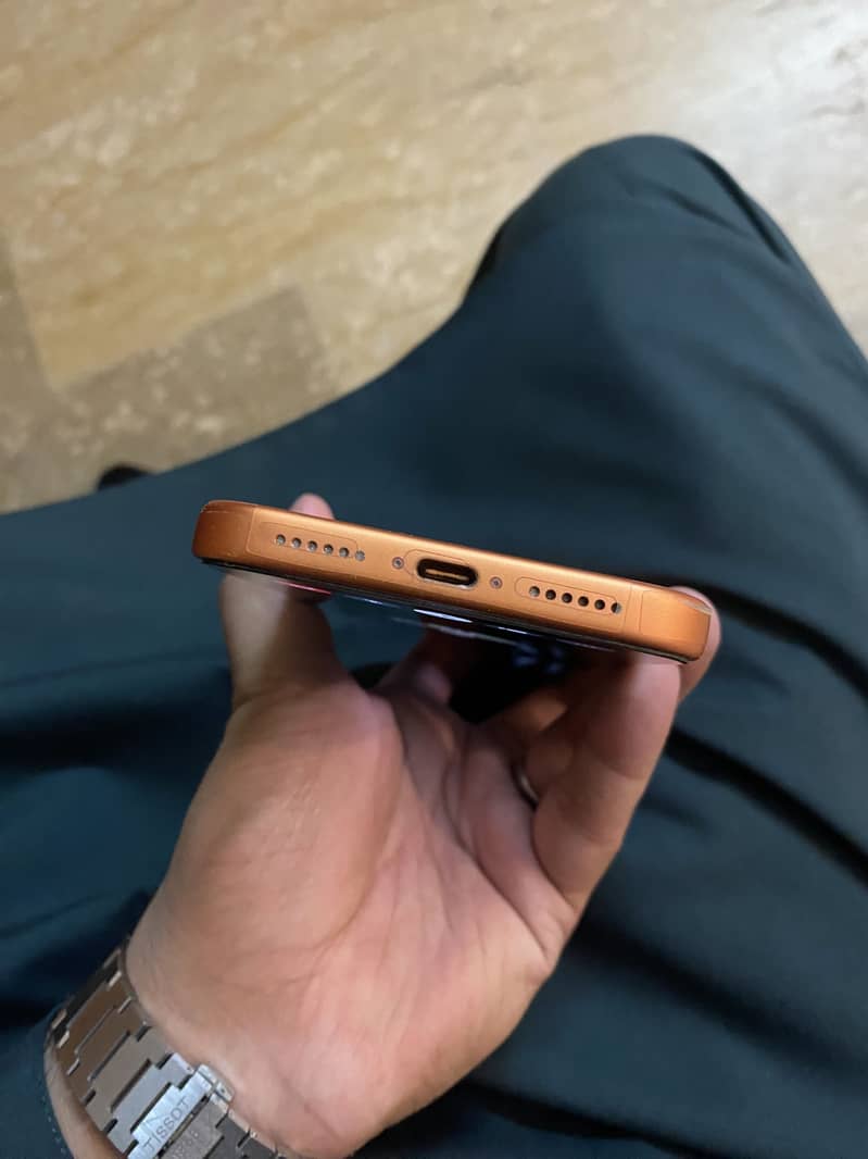 Apple iPhone 17 Pro Max 1