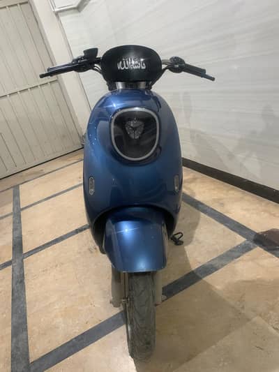 Urgent sale scooty is excellent condition,low price all ok , 1st owner