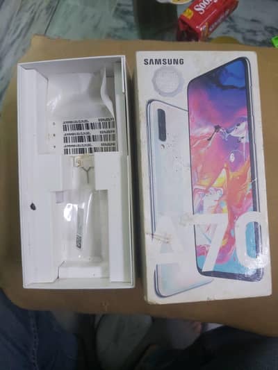 Samsung Mobile A70