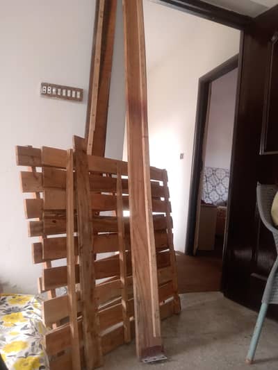 Single wooden bed