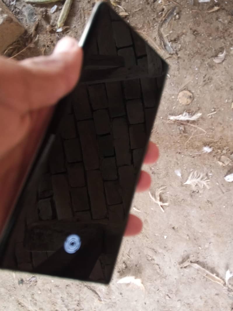 Tecno CAMON 40 Pro 1