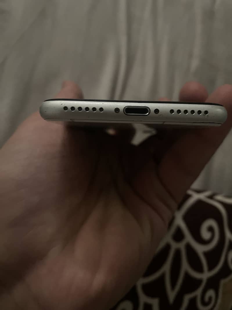 Apple iPhone SE 0