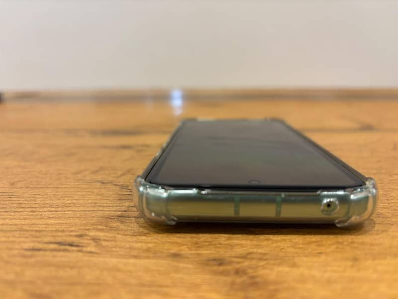 Google Pixel 8a 4