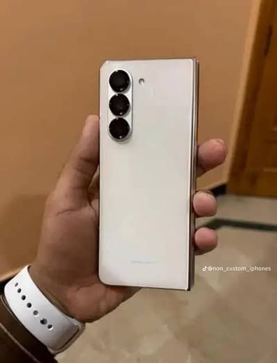 Samsung Mobile Z Fold 4