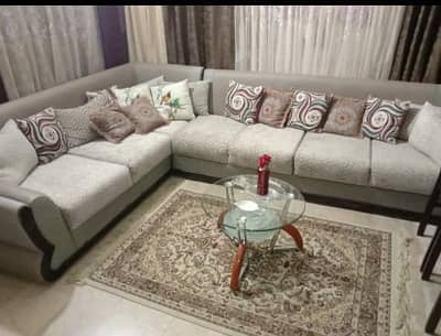 L shope 7 seeter