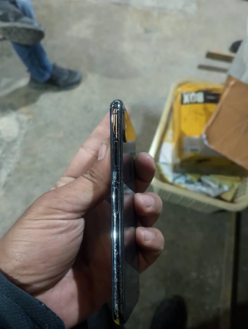 Apple iPhone X 2