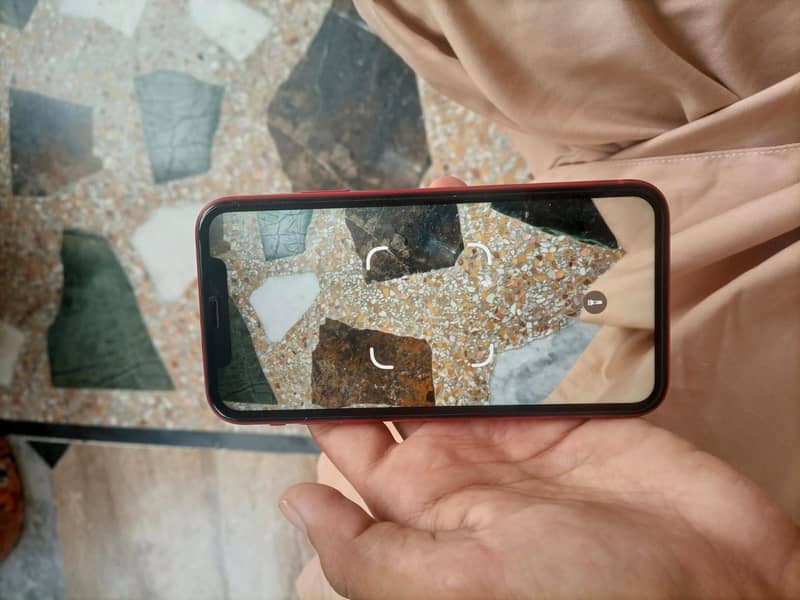 Apple iPhone 11 7