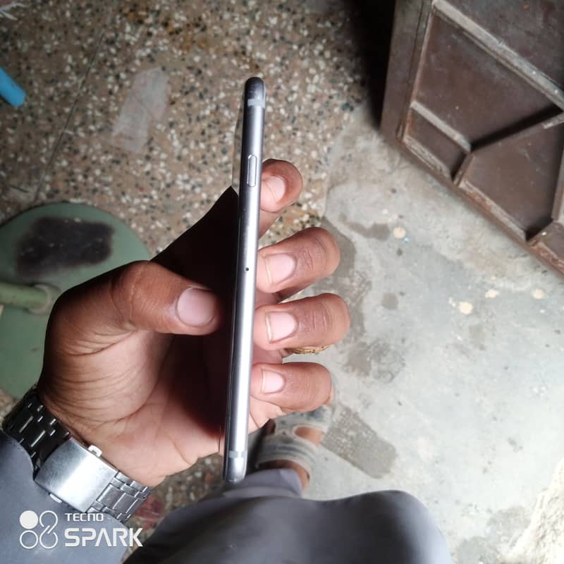 Apple iPhone 6S 2